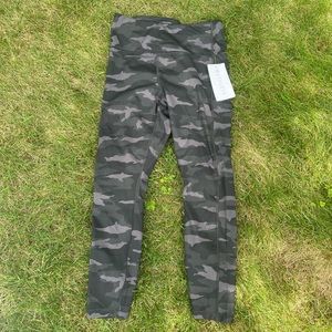 ATHLETA LEGGINGS🤪